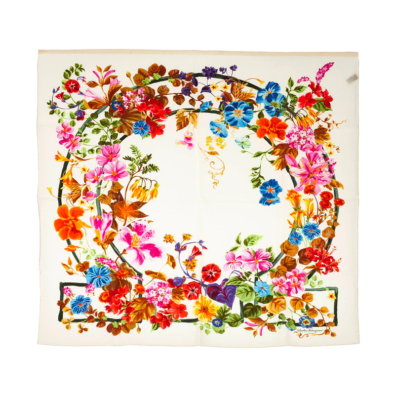 サルヴァトーレフェラガモ ホワイト シルク スカーフ レディース Salvatore Ferragamo 【中古】