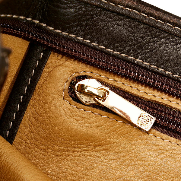 ロエベ ベージュ ブラウン スウェード レザー 肩掛け ショルダーバッグ レディース LOEWE 【中古】