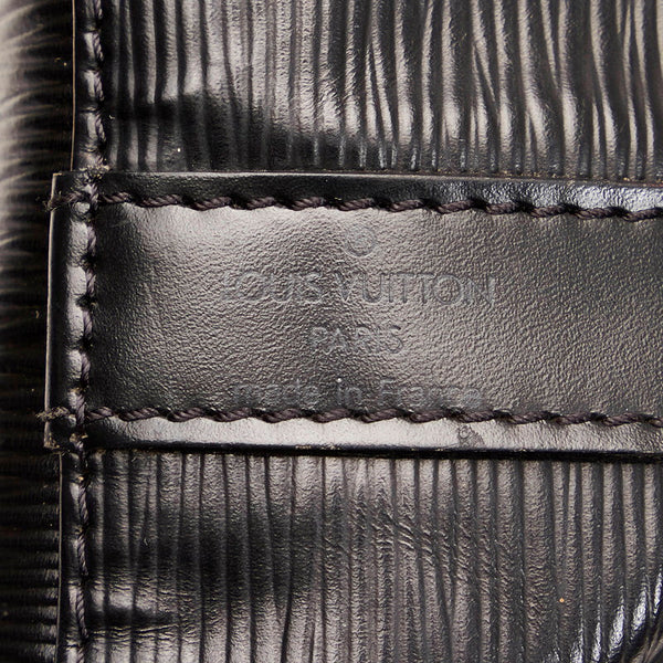 ルイ ヴィトン エピ プチ・ノエ M59012 ブラック レザー ショルダーバッグ レディース LOUIS VUITTON 【中古】