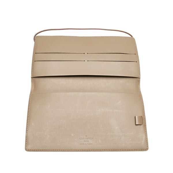 ルイ ヴィトン エピ アジェンダ・オリゾンタル R2018C ベージュ レザー パスポートケース レディース LOUIS VUITTON 【中古】