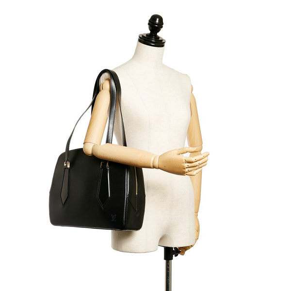 ルイ ヴィトン エピ ヴォルテール M52432 ブラック レザー ショルダーバッグ レディース LOUIS VUITTON 【中古】