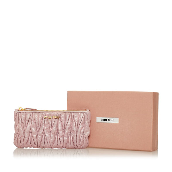 ミュウミュウ マテラッセ ポーチ ピンク レザー レディース MIUMIU 【中古】