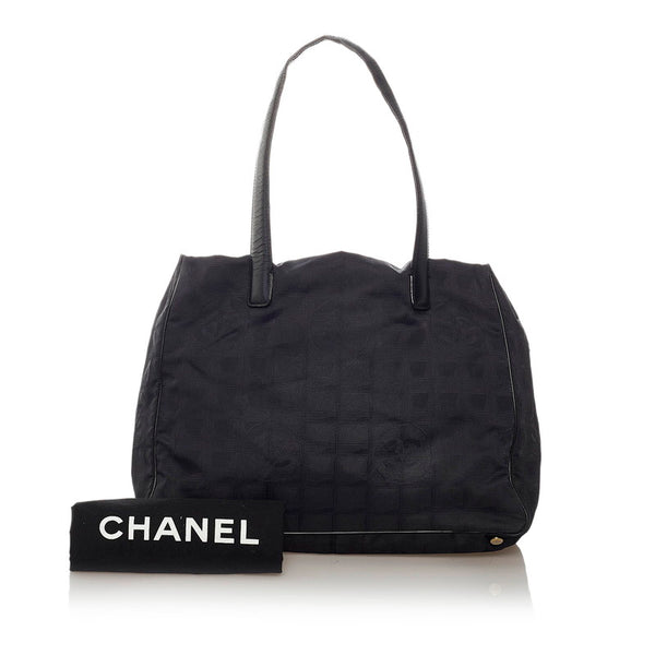 シャネル ニュートラベルライン ブラック ナイロン レザー トートバッグ レディース CHANEL 【中古】