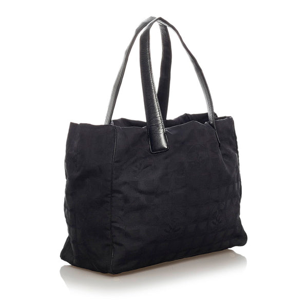 シャネル ニュートラベルライン ブラック ナイロン レザー トートバッグ レディース CHANEL 【中古】