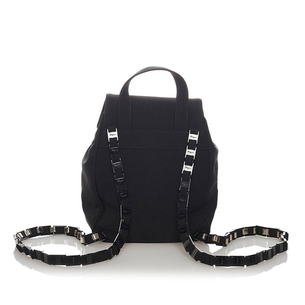 サルヴァトーレフェラガモ AU-21 9325 ブラック ナイロン リュック バックパック レディース Salvatore Ferragamo 【中古】