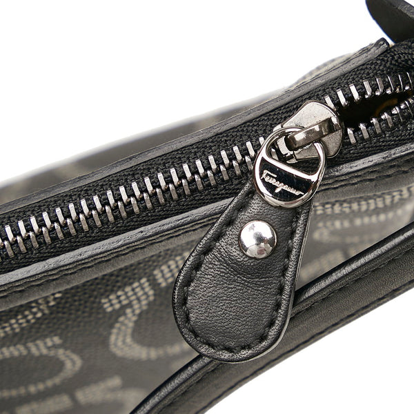 サルヴァトーレフェラガモ ガンチーニ AU-21/7474 ブラック レザー ポーチ レディース Salvatore Ferragamo 【中古】