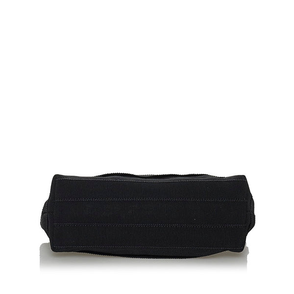 サルヴァトーレフェラガモ AU-21/5400 ブラック キャンバス ショルダーバッグ レディース Salvatore Ferragamo 【中古】