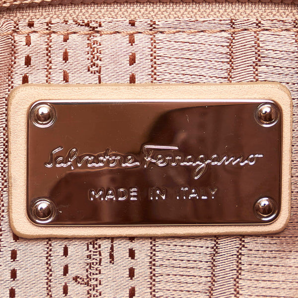 サルヴァトーレフェラガモ ガンチーニ AB-21 D659 ピンクベージュ レザー 斜め掛け チェーン ショルダーバッグ レディース Salvatore Ferragamo 【中古】