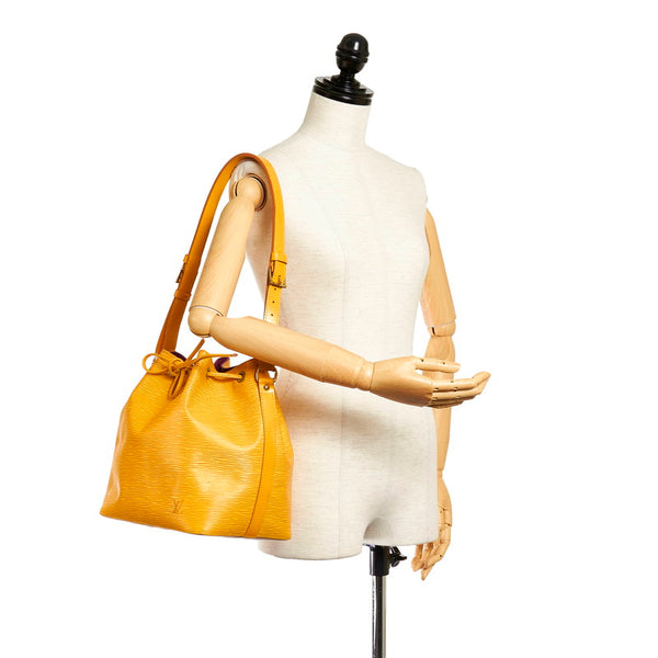ルイ ヴィトン エピ プチノエ M44109 イエロー レザー ショルダーバッグ レディース LOUIS VUITTON 【中古】