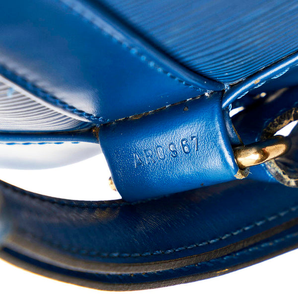 ルイ ヴィトン エピ ランドネPM M52355 トレドブルー レザー ショルダーバッグ レディース LOUIS VUITTON 【中古】
