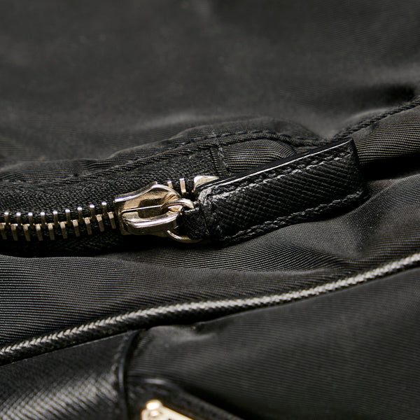 プラダ ブラック ナイロン ハンドバッグ レディース PRADA 【中古】