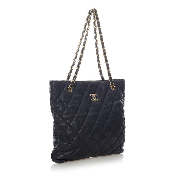 シャネル マトラッセ チェーン ショルダーバッグ ブラック レザー レディース CHANEL 【中古】
