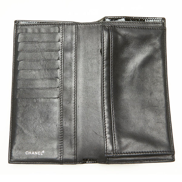 シャネル チョコバー ブラック パテントレザー 長財布 レディース CHANEL 中古