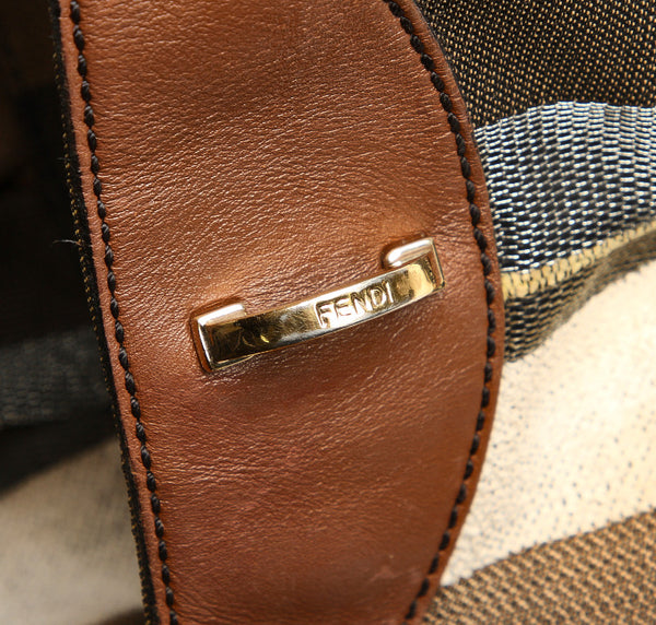 フェンディ カーキ ホワイト ブラウン キャンバス レザー ショルダーバッグ レディース FENDI 中古