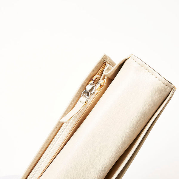 シャネル ココマーク カメリア 型押し 二つ折り財布 グレー ホワイト ラムスキン レディース CHANEL 【中古】