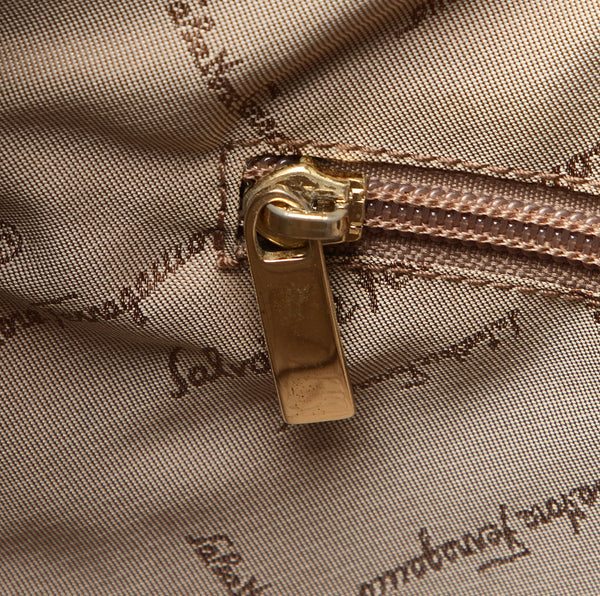 サルヴァトーレフェラガモ ショルダーバッグ 1-240001043447