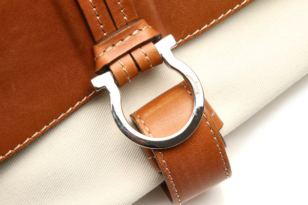 サルヴァトーレフェラガモ ガンチーニ GO-249299 ホワイト ブラウン キャンバス レザー ショルダーバッグ ユニセックス Salvatore Ferragamo 中古