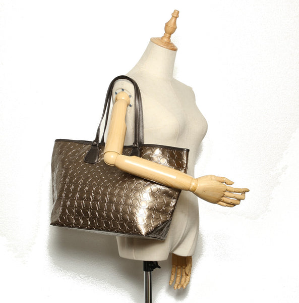 サルヴァトーレフェラガモ ガンチーニ AU-21 B475 ゴールド パテントレザー トートバッグ レディース Salvatore Ferragamo 中古