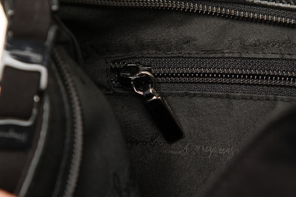 サルヴァトーレフェラガモ ヴァラ D 21 8801 ブラック キャンバス ショルダーバッグ レディース Salvatore Ferragamo 中古