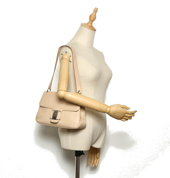 サルヴァトーレフェラガモ ヴァラ AQ-218691 ベージュ レザー ハンドバッグ レディース Salvatore Ferragamo 中古