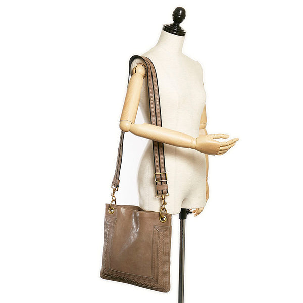 ボッテガヴェネタ イントレチャート 斜め掛け ショルダーバッグ ベージュ レザー レディース BOTTEGAVENETA 【中古】