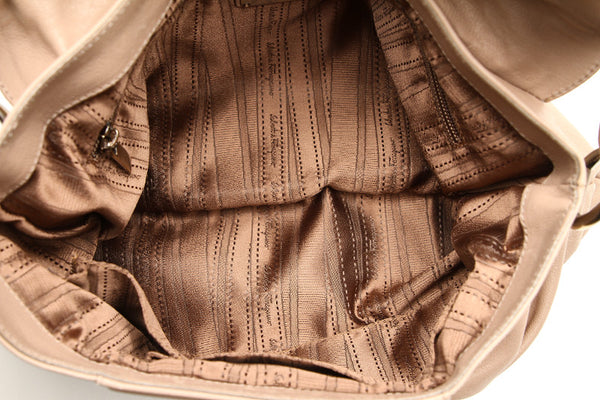 サルヴァトーレフェラガモ ショルダーバッグ 1-240001046786