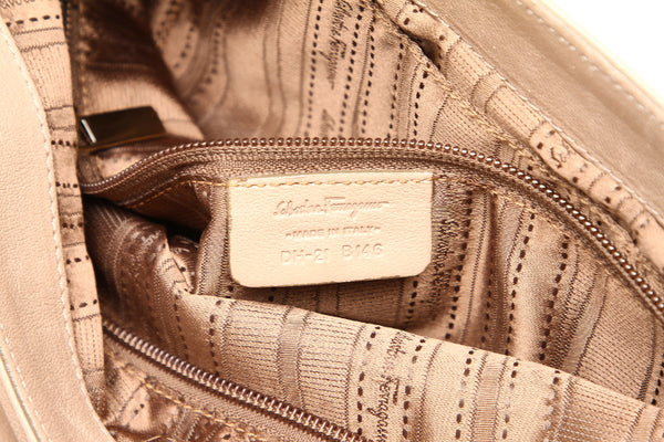 サルヴァトーレフェラガモ ショルダーバッグ 1-240001046786