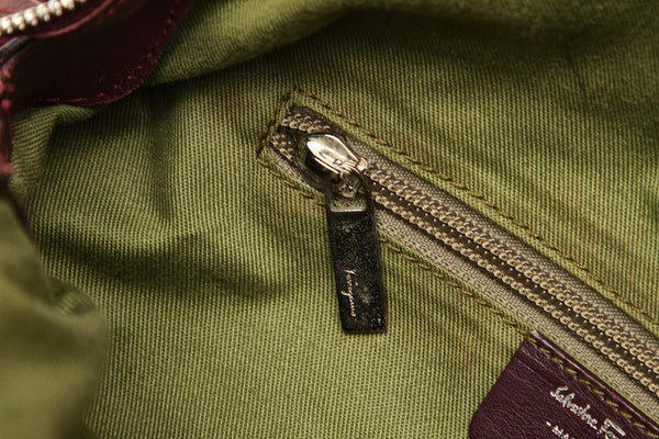 サルヴァトーレフェラガモ ガンチーニ AQ-21 5837 パープル スウェード レザー ハンドバッグ レディース Salvatore Ferragamo 【中古】