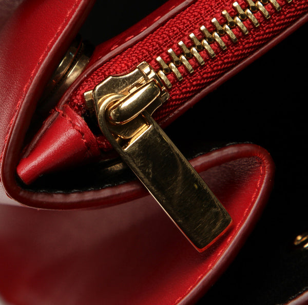 サルヴァトーレフェラガモ ガンチーニ AU-21 / D658 レッド レザー ハンドバッグ レディース Salvatore Ferragamo 中古