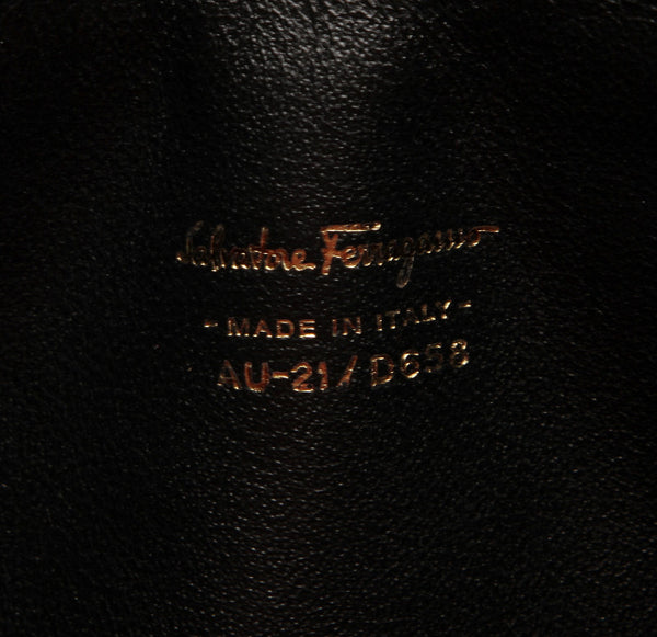 サルヴァトーレフェラガモ ガンチーニ AU-21 / D658 レッド レザー ハンドバッグ レディース Salvatore Ferragamo 中古