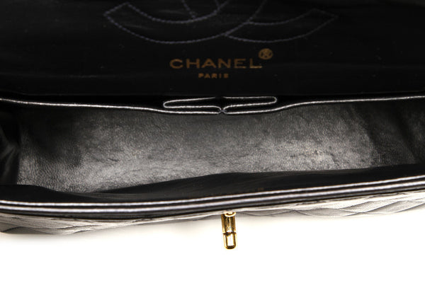 シャネル マトラッセ ダブルフラップ ブラック ラムスキン チェーン ショルダーバッグ レディース CHANEL 中古