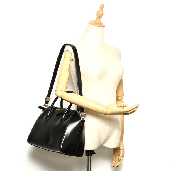 ジバンシー アンティゴナ ブラック レザー ハンドバッグ レディース Givenchy 中古