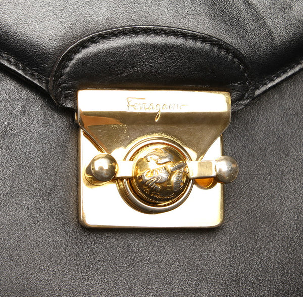 サルヴァトーレフェラガモ DQ-21 5207 ブラック レザー リュック バックパック レディース Salvatore Ferragamo 中古