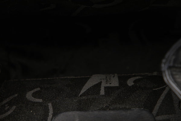 サルヴァトーレフェラガモ DQ-21 5207 ブラック レザー リュック バックパック レディース Salvatore Ferragamo 中古