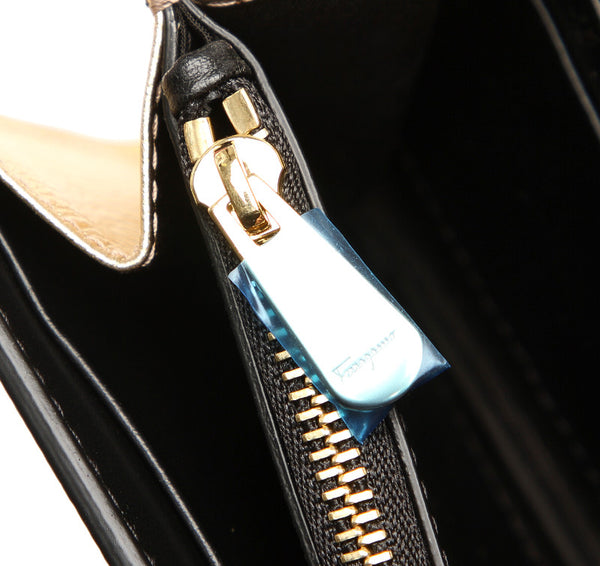 サルヴァトーレフェラガモ ガンチーニ KM 22 D292 ゴールド レザー ウォレットチェーン レディース Salvatore Ferragamo 中古