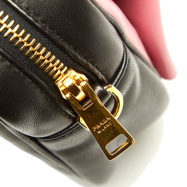 プラダ リボン BP0166 ブラック ピンク レザー 斜め掛け ショルダーバッグ レディース PRADA 中古