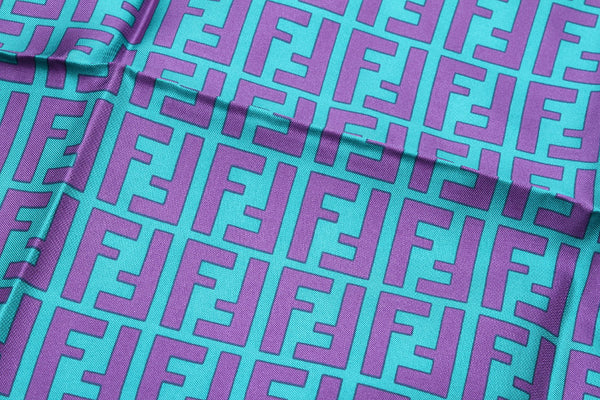 フェンディ ズッカ パープル グリーン  シルク スカーフ レディース FENDI 中古