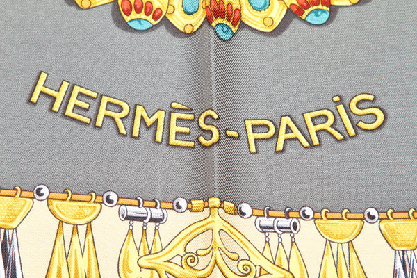 エルメス カレ 砂漠のアクセサリー グリーン ベージュ シルク スカーフ レディース HERMES 中古