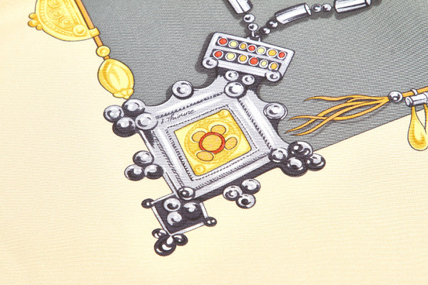 エルメス カレ 砂漠のアクセサリー グリーン ベージュ シルク スカーフ レディース HERMES 中古