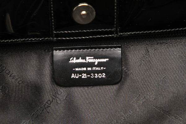 サルヴァトーレフェラガモ ガンチーニ ティアード AU-21-3302 ブラック キャンバス エナメル トートバッグ レディース Salvatore Ferragamo 【中古】