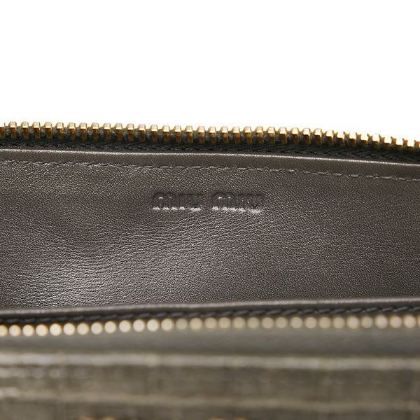 ミュウミュウ 型押し ラウンドファスナー 長財布 グレー パテントレザー レディース MIUMIU 【中古】