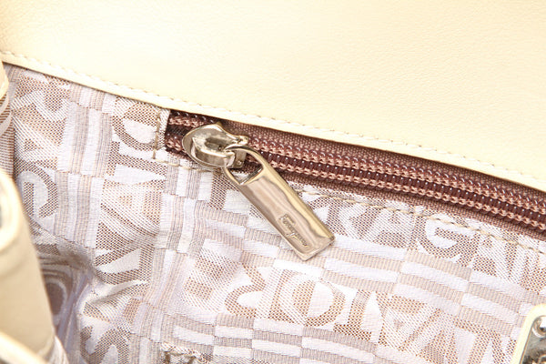 サルヴァトーレフェラガモ DY-21 A135 アイボリー ブラウン 型押しパイソン ショルダーバッグ レディース Salvatore Ferragamo 中古