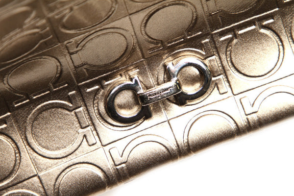 サルヴァトーレフェラガモ ガンチーニ AU-22 A831 ゴールド エナメル レザー ハンドバッグ レディース Salvatore Ferragamo 中古