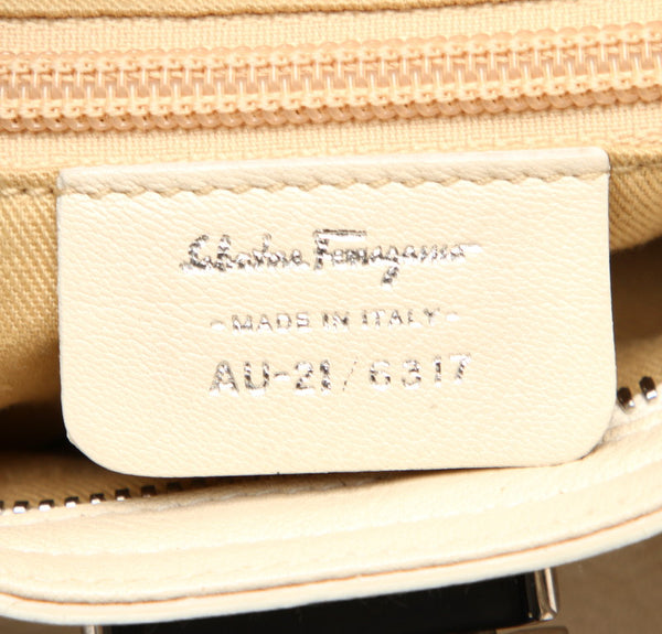 サルヴァトーレフェラガモ ハンドバッグ 1-240001042082