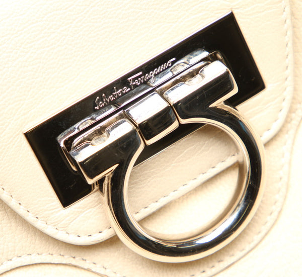 サルヴァトーレフェラガモ ハンドバッグ 1-240001042082