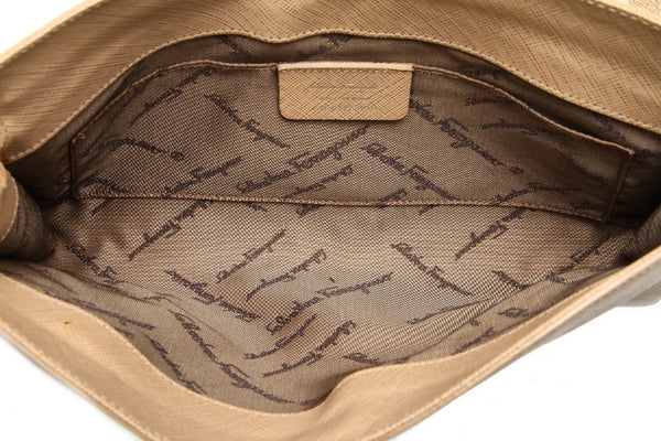 サルヴァトーレフェラガモ ガンチーニ AU-21 5429 ベージュ PVC レザー 肩掛け ショルダーバッグ レディース Salvatore Ferragamo 中古