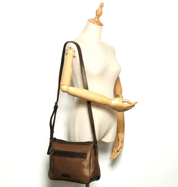 バーバリー ブラウン ナイロン レザー 斜め掛け ショルダーバッグ ユニセックス BURBERRY 中古