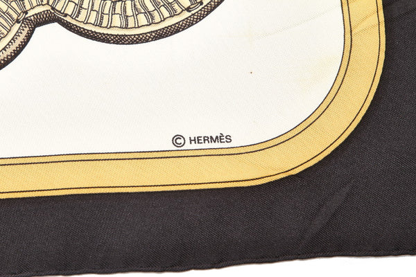 エルメス カレ 盛装の馬 アイボリー シルク スカーフ レディース HERMES 中古