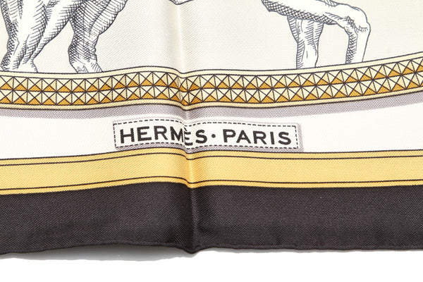 エルメス カレ 盛装の馬 アイボリー シルク スカーフ レディース HERMES 中古