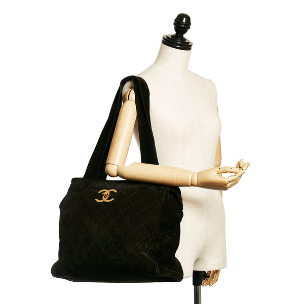 シャネル マトラッセ ココマーク トートバッグ ブラック スウェード レディース CHANEL 【中古】